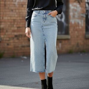 m jeans by Maurices™ Light High Rise Denim Light Acid Wash Maxi Skirt Size 8